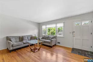 33 Walter Dr, Bloomingdale, NJ 07403 - Photo 12