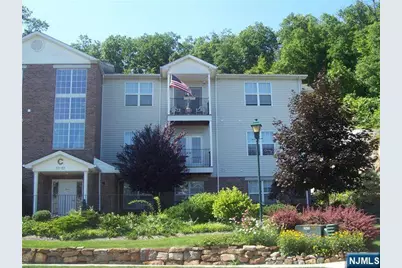 75 Mountainview Court, Riverdale, NJ 07457 - Photo 2