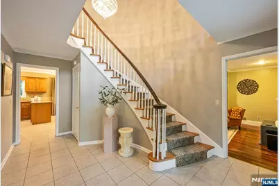 27 Cobblestone Lane, Ramsey, NJ 07446 - Photo 2