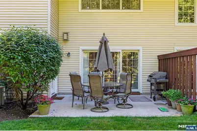10 Camlet Court 9010 #9010, Roseland, NJ 07068 - Photo 8