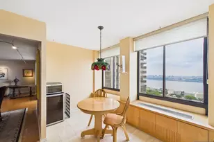 300 Winston 2215, Cliffside Park, NJ 07010 - Photo 12