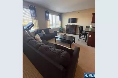 447 Fairview Avenue 304 #304, Fairview, NJ 07022 - Photo 2