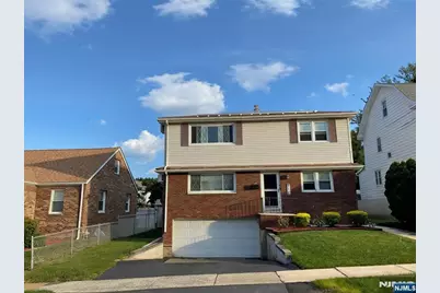 739 Lake Avenue, Lyndhurst Township, NJ 07071 - Photo 2