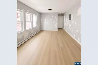 63 Huntington Terrace, Newark, NJ 07112 - Photo 10