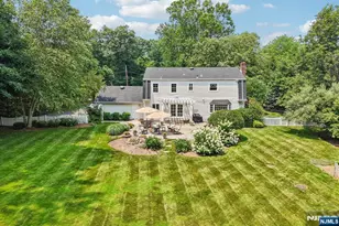 18 Roxbury Downs, Upper Saddle River, NJ 07458 - Photo 2