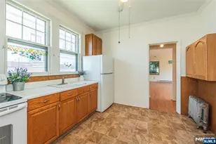 33 Butler St, Clifton, NJ 07011 - Photo 8
