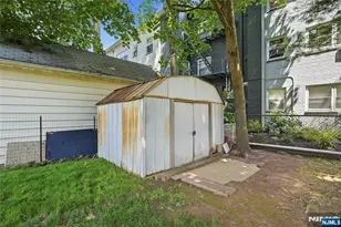 17 E Johnson Ave, Bergenfield, NJ 07621 - Photo 24