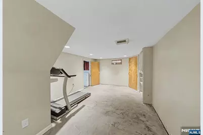 131 18th Avenue, Elmwood Park, NJ 07407 - Photo 20