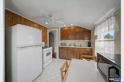 131 18th Avenue, Elmwood Park, NJ 07407 - Photo 16