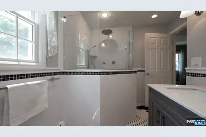37 Keilana Drive, Wayne, NJ 07470 - Photo 16