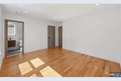 130 N 17th, East Orange, NJ 07017 - Photo 38