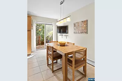228 Lafayette Avenue, Cliffside Park, NJ 07010 - Photo 14
