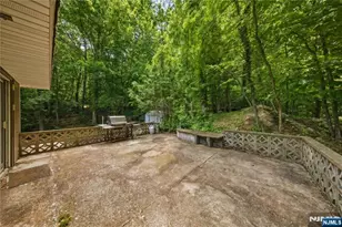 344 Union Ave, Bloomingdale, NJ 07403 - Photo 26