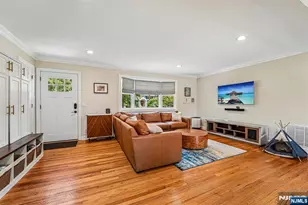 252 Canterbury Pl, Ridgewood, NJ 07450 - Photo 6