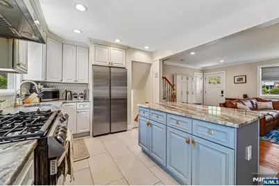 252 Canterbury Place, Ridgewood, NJ 07450 - Photo 12