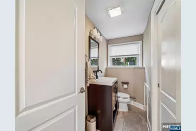 252 Canterbury Place, Ridgewood, NJ 07450 - Photo 18
