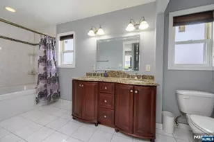 1 Veprek Ln, Hackensack, NJ 07606 - Photo 22