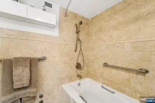 1077 River Road 903, Edgewater, NJ 07020 - Photo 26