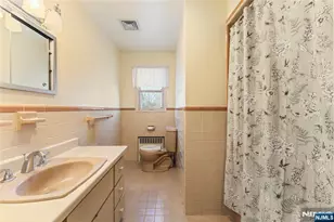60 White Oak Rd, Parsippany, NJ 07054 - Photo 8