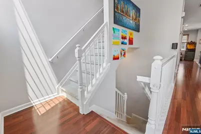 282 Roslyn Court 282X #282X, West New York, NJ 07093 - Photo 6