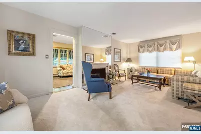 2 Allen Place, Fair Lawn, NJ 07410 - Photo 4
