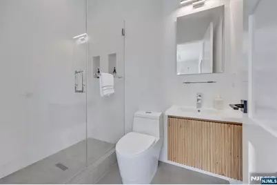 191 Nimitz Road, Paramus, NJ 07652 - Photo 38