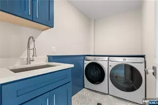 2038 Hoefleys Ln A, Fort Lee, NJ 07024 - Photo 36