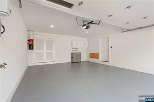 2038 Hoefleys Ln A, Fort Lee, NJ 07024 - Photo 40