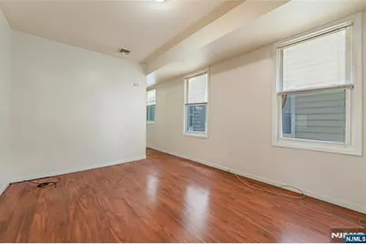48 Seymour Avenue, Newark, NJ 07108 - Photo 4