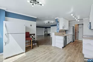 300 Winston Dr C0518, Cliffside Park, NJ 07010 - Photo 8