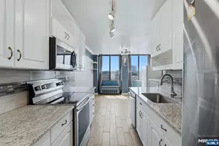 300 Winston Dr C0518, Cliffside Park, NJ 07010 - Photo 12