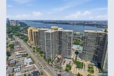 300 Winston Drive C0518 #C0518, Cliffside Park, NJ 07010 - Photo 26