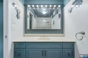 300 Winston Dr C0518, Cliffside Park, NJ 07010 - Photo 18