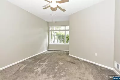 1099 Devon Court 1099 #1099, Mahwah, NJ 07430 - Photo 14