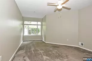 1099 Devon Ct 1099, Mahwah, NJ 07430 - Photo 12