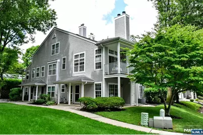 1099 Devon Court 1099 #1099, Mahwah, NJ 07430 - Photo 2