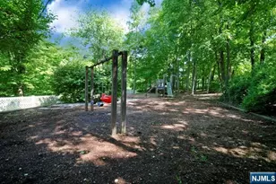 1047 Cambridge Ct 1047, Mahwah, NJ 07430 - Photo 24