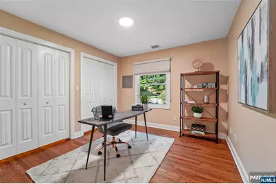 1050 W Pines Lake Drive, Wayne, NJ 07470 - Photo 24