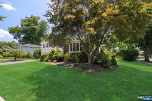 753 Village Rd, Oradell, NJ 07649 - Photo 4