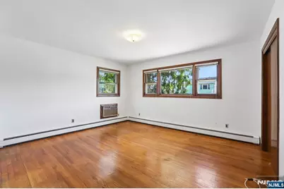 355 Chestnut Avenue, South Hackensack Township, NJ 07606 - Photo 8