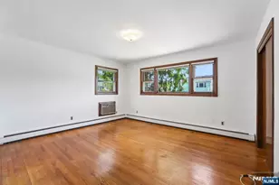 355 Chestnut Ave, South Hackensack Township, NJ 07606 - Photo 8