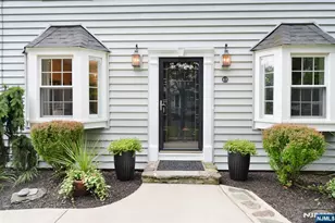 418 Burlington Rd, Paramus, NJ 07652 - Photo 4