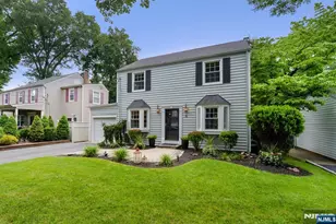 418 Burlington Rd, Paramus, NJ 07652 - Photo 2