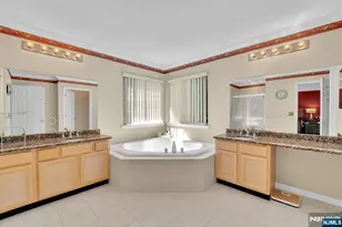 154 Tanglewood Pass, Jefferson Township, NJ 07849 - Photo 18