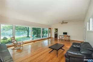 77 E Lake Dr, Wayne, NJ 07470 - Photo 14