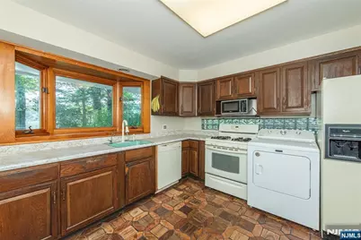 77 E Lake Drive, Wayne, NJ 07470 - Photo 24