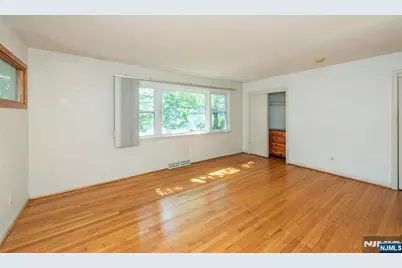 77 E Lake Drive, Wayne, NJ 07470 - Photo 18