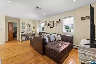 340 Madison Avenue, New Milford, NJ 07646 - Photo 12