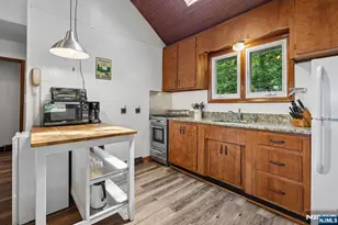 1009 Lakeside Dr, Vernon, NJ 07422 - Photo 6