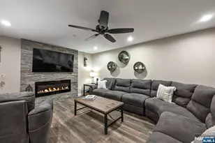 20 Masterson Ct, Waldwick, NJ 07463 - Photo 24